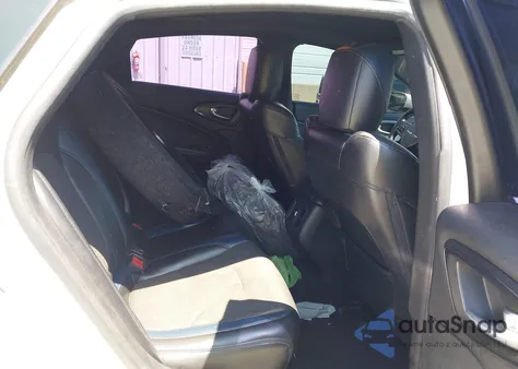 2015 Chrysler 200 S z USA, uszkodzony, nr VIN 1C3CCCDG2FN627764